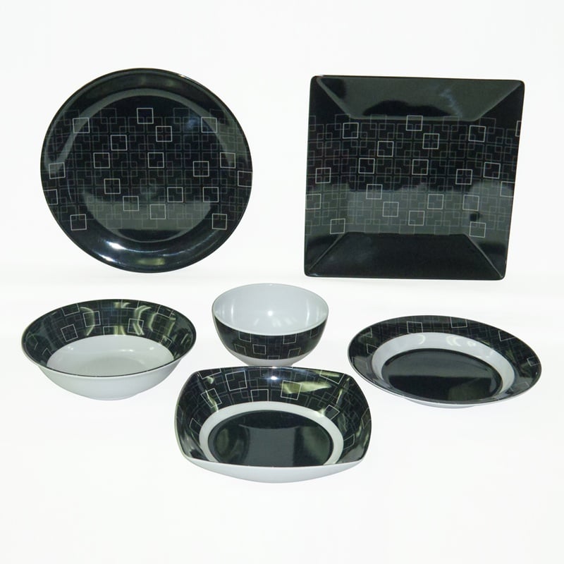 1690 Black & White melamine tableware